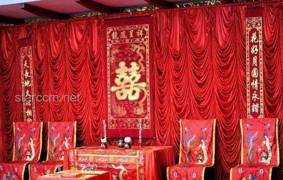 探索无父无夫的社会：参加摩梭人婚宴后的新认知